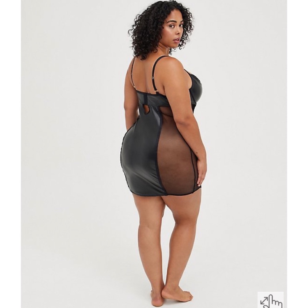 NWT- TORRID Underwire Chemise - Faux Leather & Mesh Black 0X size 12 - Picture 4 of 12